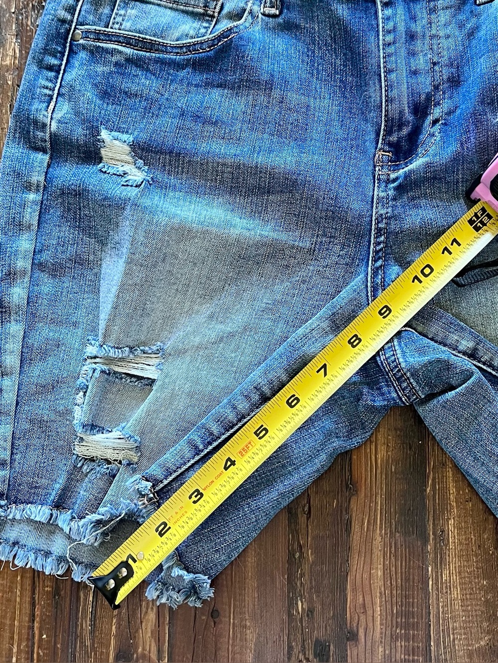 Grace & Lace Distressed Med-Blue Jean Shorts Sz 8 EUC - Picture 9 of 10